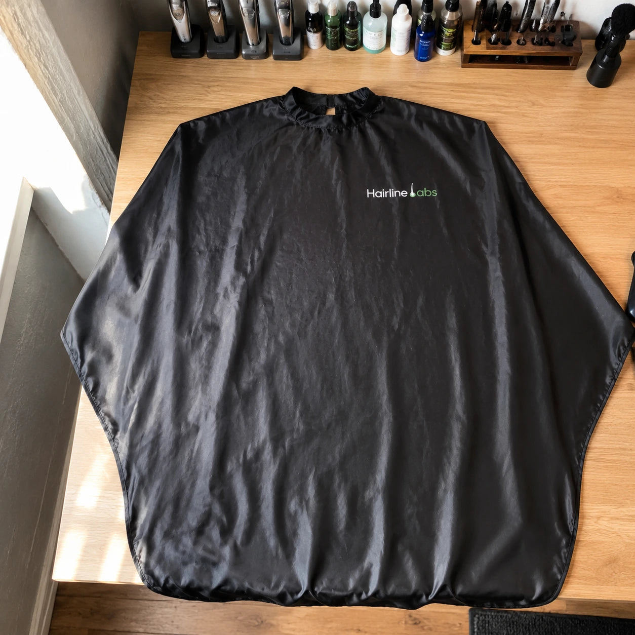 Professional Lightweight Client Hairstyling & Hair Cutting Cape